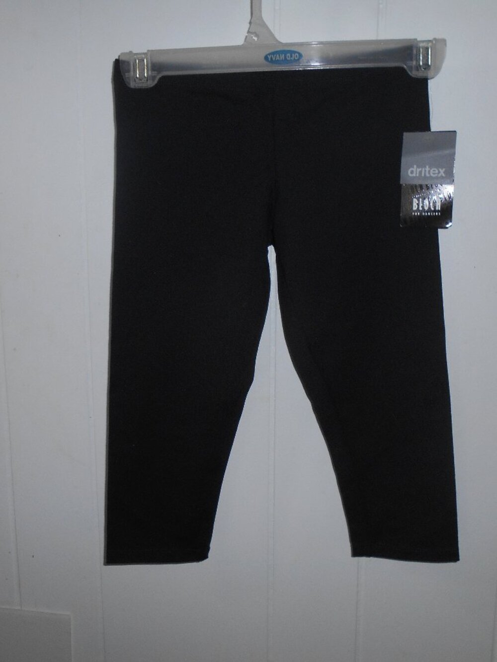 Bloch Black Mid Rise 3/4 Legging-Child 8/10- NWT